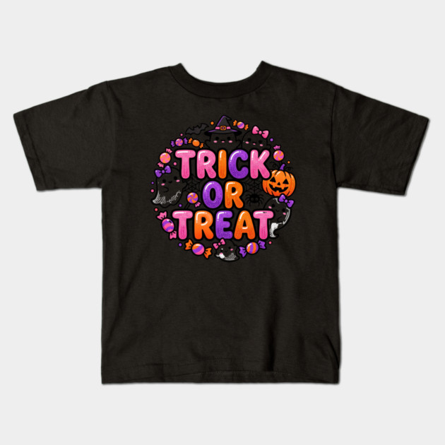 Retro Trick Or Treat Halloween Candy Pumpkin Witch Wreath Aesthetic Kids T-Shirt